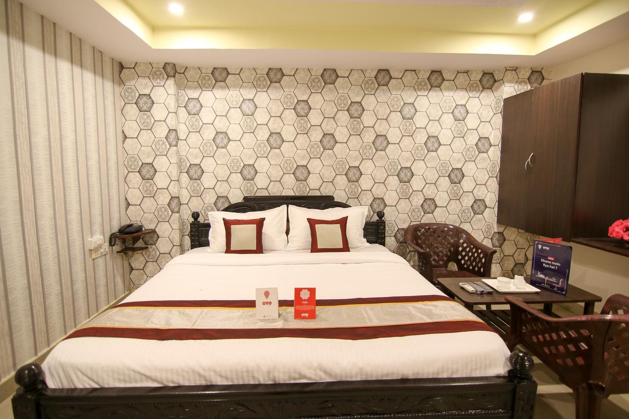 Oyo 9207 Chakri Guest House Visakhapatnam Buitenkant foto