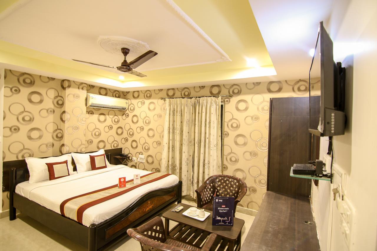Oyo 9207 Chakri Guest House Visakhapatnam Buitenkant foto