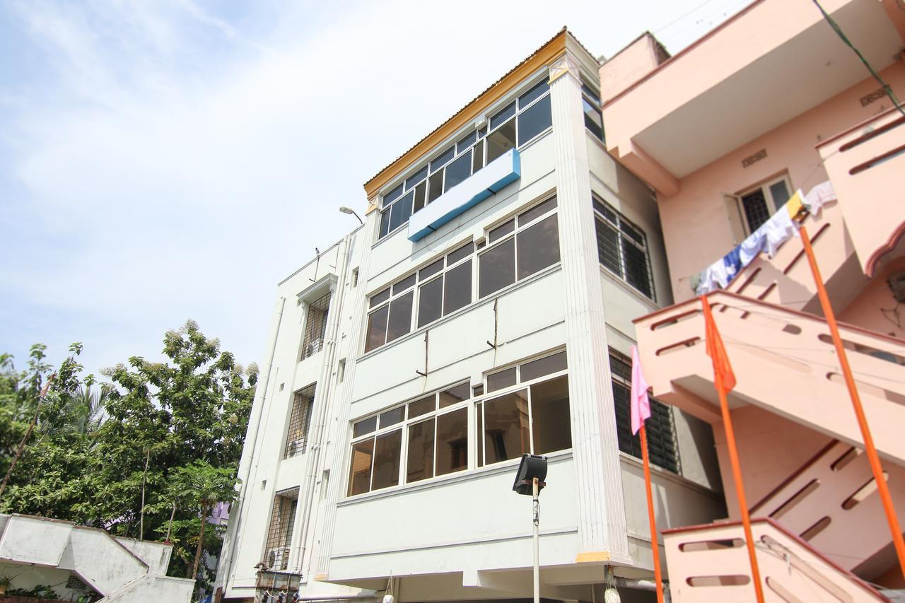 Oyo 9207 Chakri Guest House Visakhapatnam Buitenkant foto