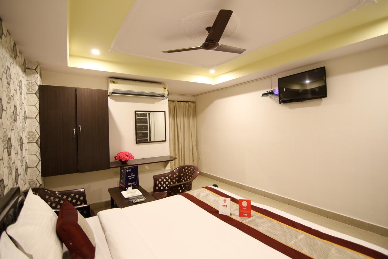 Oyo 9207 Chakri Guest House Visakhapatnam Buitenkant foto
